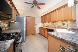 1432 Brady Ln, Rockford, IL 61108 - Photo 10