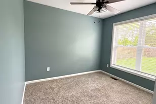 805 E Market St, Hennepin, IL 61327 - Photo 14