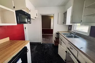 1331 W Logan St, Freeport, IL 61032 - Photo 16