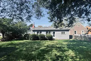 1331 W Logan St, Freeport, IL 61032 - Photo 8