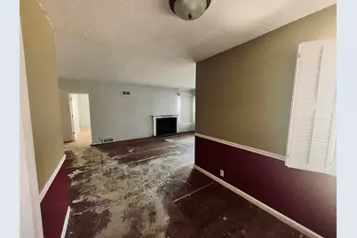 1331 W Logan Street, Freeport, IL 61032 - Photo 6