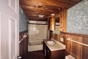 1331 W Logan St, Freeport, IL 61032 - Photo 20