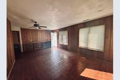 1331 W Logan Street, Freeport, IL 61032 - Photo 14