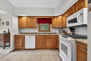 5965 Chandler Dr, Rockford, IL 61114 - Photo 12