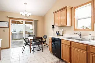 830 Westerfield Way, South Beloit, IL 61080 - Photo 12