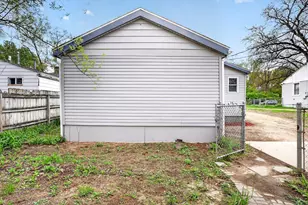 3211 7th St, Rockford, IL 61109 - Photo 22