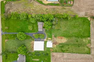10160 Cemetery Rd, Pecatonica, IL 61063 - Photo 52