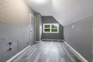 1015 N Winnebago St, Rockford, IL 61103 - Photo 8