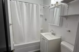 1211 21st Pl, Rockford, IL 61104 - Photo 2