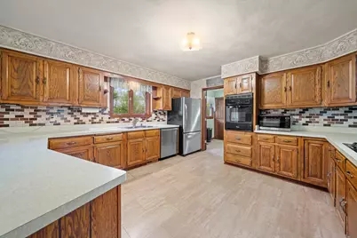 2600 East Ct, Belvidere, IL 61008 - Photo 10