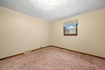 2600 East Ct, Belvidere, IL 61008 - Photo 34