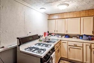 422 S Henrietta Ave, Rockford, IL 61102 - Photo 36