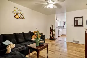 422 S Henrietta Ave, Rockford, IL 61102 - Photo 16