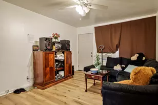 422 S Henrietta Ave, Rockford, IL 61102 - Photo 18