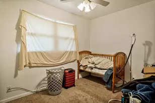 422 S Henrietta Ave, Rockford, IL 61102 - Photo 24