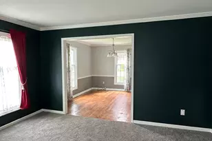 253 Park Crest Dr, Freeport, IL 61032 - Photo 12