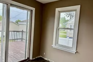 325 W 3rd St, Spring Valley, IL 61362 - Photo 6