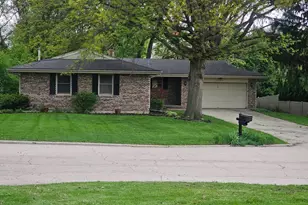 2836 Soland Dr, Rockford, IL 61114 - Photo 1