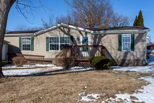 108 Smoke Signal Ln, East Dubuque, IL 61025 - Photo 2