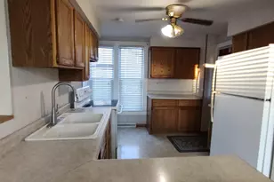 715 E 3rd St, Belvidere, IL 61008 - Photo 18