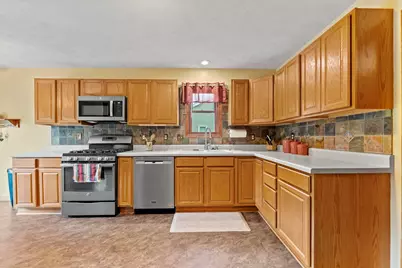 211 Carson Drive, Poplar Grove, IL 61065 - Photo 8
