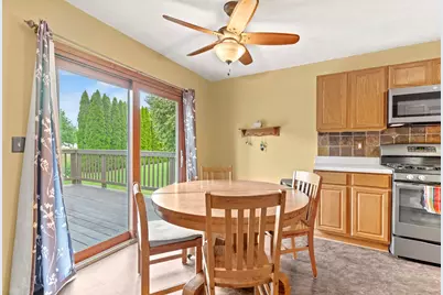 211 Carson Drive, Poplar Grove, IL 61065 - Photo 10