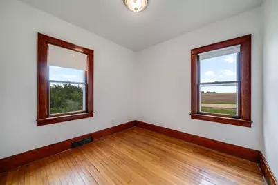8162 S Perryville Road, Cherry Valley, IL 61016 - Photo 14