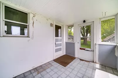 8162 S Perryville Road, Cherry Valley, IL 61016 - Photo 6