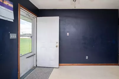 2402 Rockwell Street, Rockford, IL 61101 - Photo 10