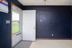 2402 Rockwell St, Rockford, IL 61101 - Photo 10