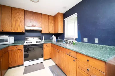 2402 Rockwell Street, Rockford, IL 61101 - Photo 8