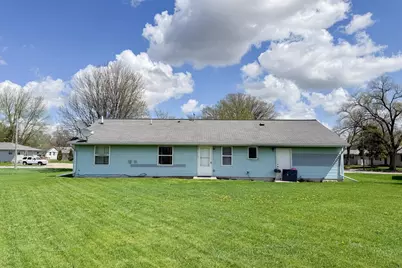 2402 Rockwell Street, Rockford, IL 61101 - Photo 2