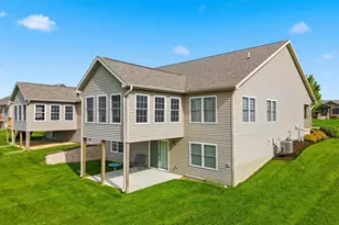 723 Yingling Dr, Dixon, IL 61021 - Photo 8