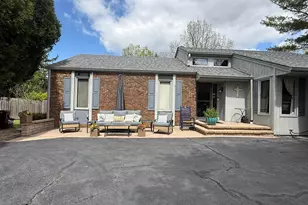 1438 Ramsey Close, Rockford, IL 61107 - Photo 4