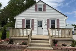 406 S Willow St, Granville, IL 61326 - Photo 2