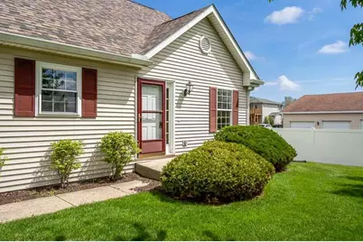 12014 Baneberry Dr #32, Roscoe, IL 61073 - Photo 4