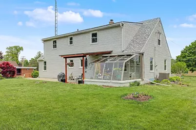 1334 S Blackhawk Avenue, Freeport, IL 61032 - Photo 42