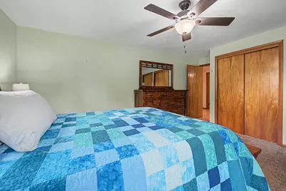 1334 S Blackhawk Avenue, Freeport, IL 61032 - Photo 12