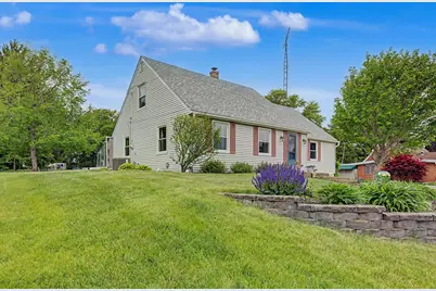 1334 S Blackhawk Avenue, Freeport, IL 61032 - Photo 34