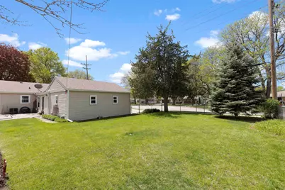 2023 Crestwood Avenue, Rockford, IL 61103 - Photo 14
