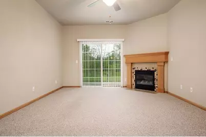 607 Queens Court, Rockton, IL 61072 - Photo 6