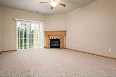 607 Queens Court, Rockton, IL 61072 - Photo 4