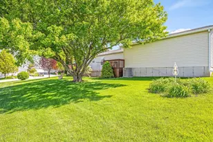 8438 Hickory Tree Dr, Machesney Park, IL 61115 - Photo 40