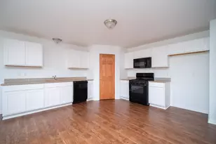1581 Parkside Dr, Belvidere, IL 61008 - Photo 8