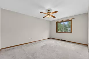 3052 Breezeway Dr, Rockford, IL 61109 - Photo 12