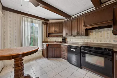 401 E Lincoln Avenue, Belvidere, IL 61008 - Photo 16