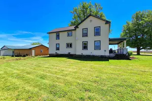 10489 Maple Grove Rd, Lanark, IL 61046 - Photo 6