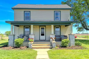 10489 Maple Grove Rd, Lanark, IL 61046 - Photo 2