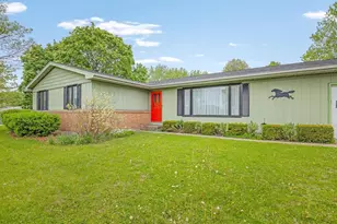 6838 Squaw Prairie Rd, Belvidere, IL 61008 - Photo 4