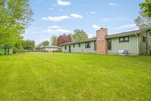 6838 Squaw Prairie Rd, Belvidere, IL 61008 - Photo 40